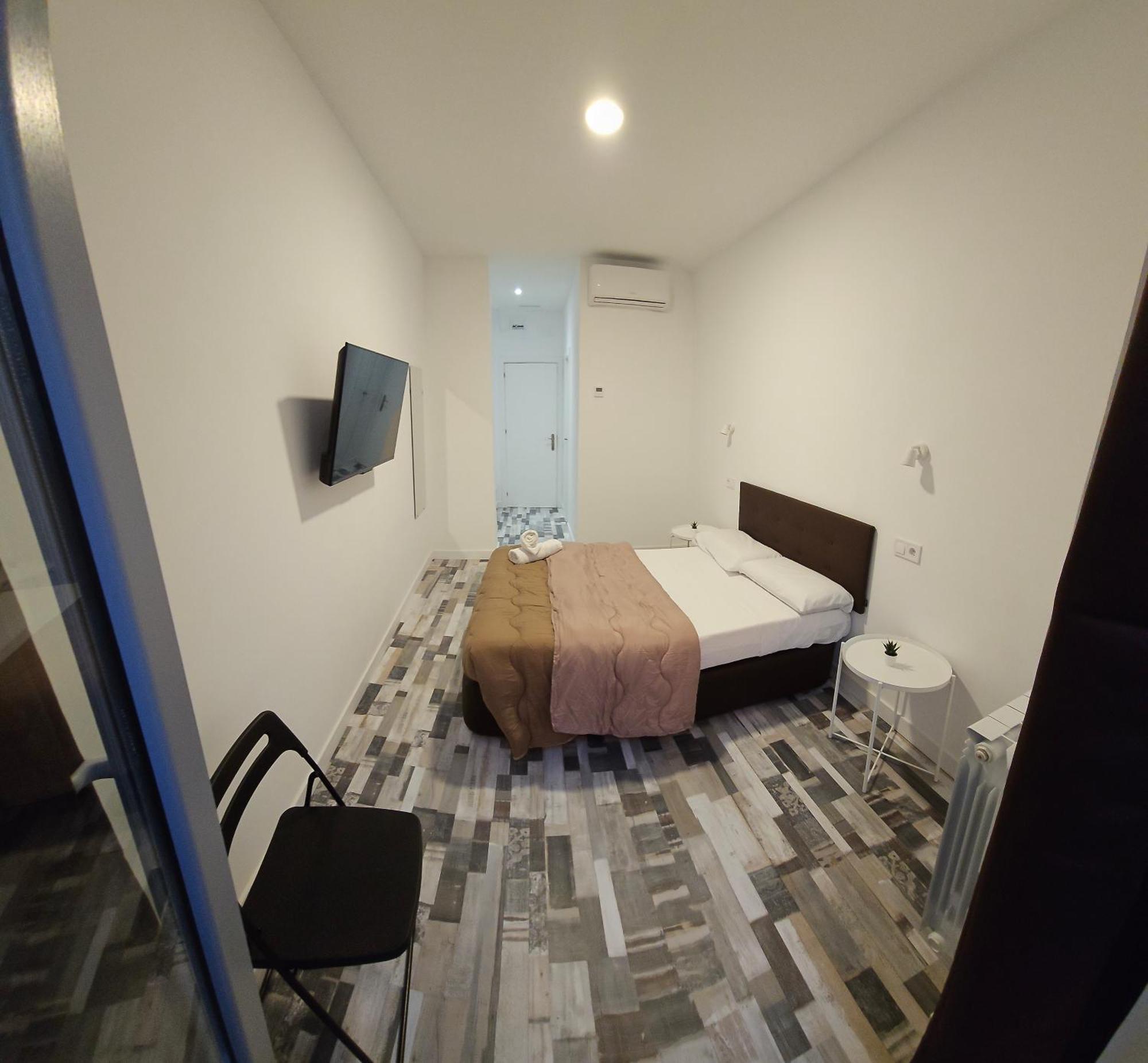 Hostal Andrea Granvia Madrid Exterior photo
